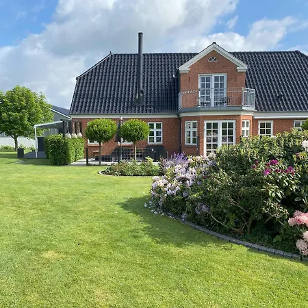 Luxury In Nature With Wellness Farm stay